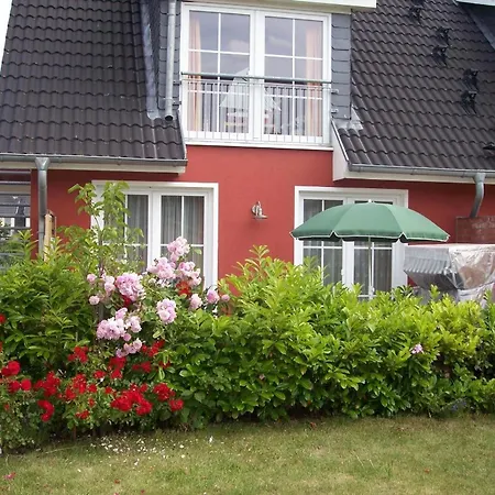 Sonnige Ferienwohnung In Mit Terrasse, Grill Und Garten Börgerende-Rethwisch